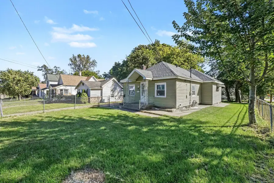 2154 Mckee Avenue Sw, Grand Rapids, MI 49503 - #2