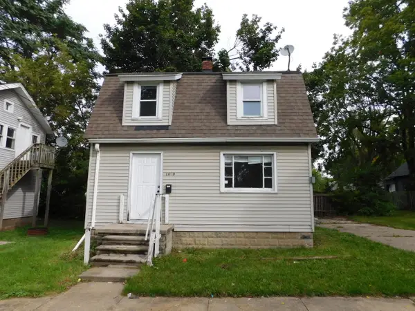 1009 Euclid Place, Lansing, MI 48912