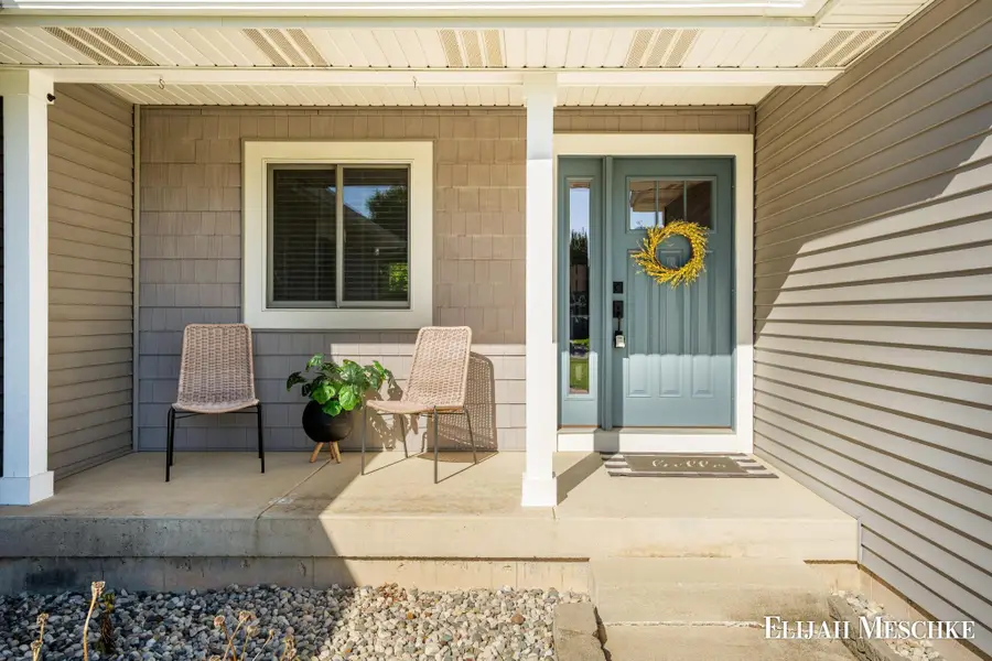 2026 Orchard Ridge Drive Nw, Grand Rapids, MI 49534 - #3