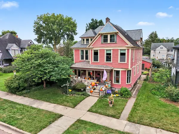 210 East Street, Three Rivers, MI 49093