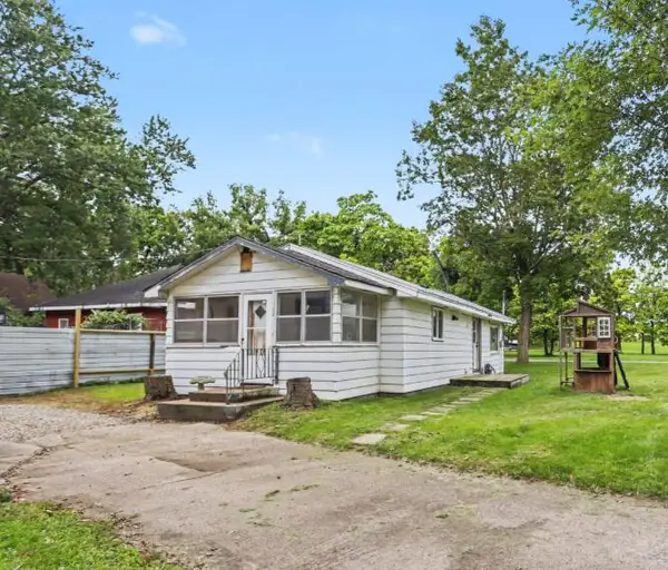 210 N 16th Street N, Springfield, MI 49037