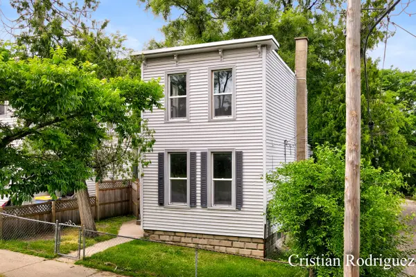 243 Fairbanks Street Ne, Grand Rapids, MI 49503