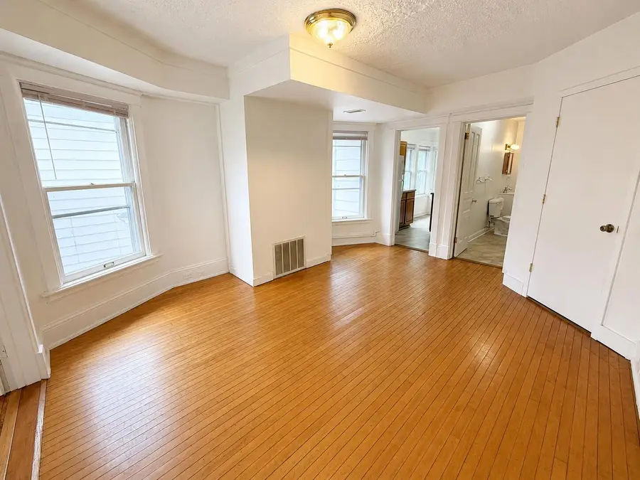 301 Douglas Avenue, Kalamazoo, MI 49007 - #3