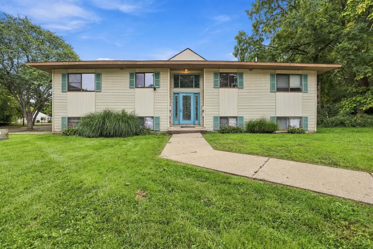 822 Carrier Creek Boulevard Ne, Grand Rapids, MI 49503 - #1