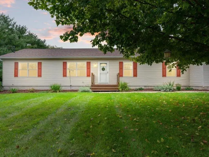 1415 W Centerline Road, Saint Johns, MI 48879 - #2
