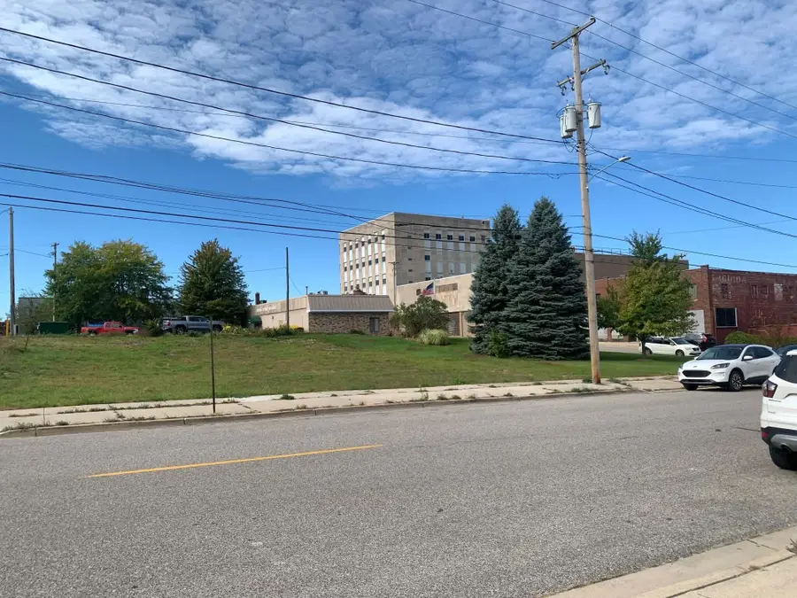 839 Pine Street, Muskegon, MI 49442 - #3