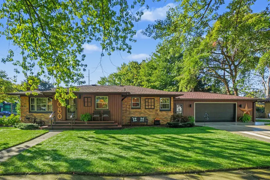 1050 Park Avenue, Grand Haven, MI 49417 - #2