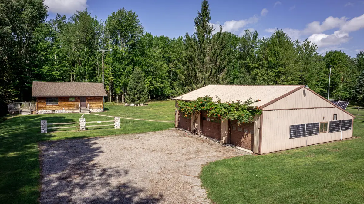 1442 W Tyler Road, Hart, MI 49420 - #1