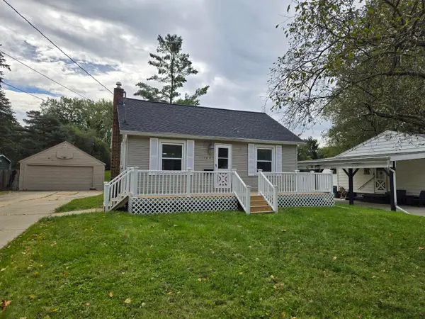 1607 Mary Avenue, Lansing, MI 48910
