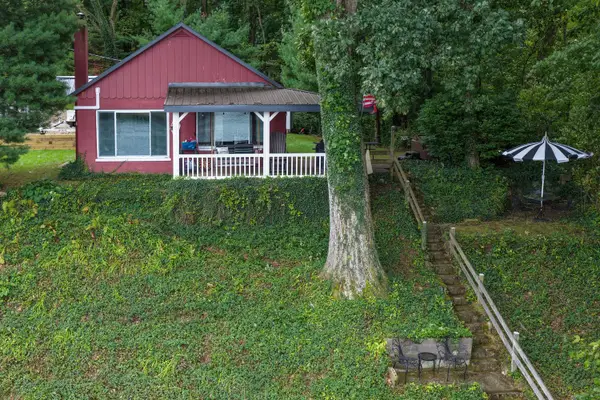 59924 Oakwood Beach Drive, Three Rivers, MI 49093