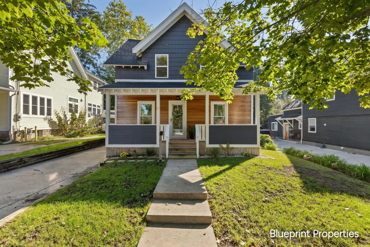 38 Benjamin Avenue Ne, Grand Rapids, MI 49503 - #1