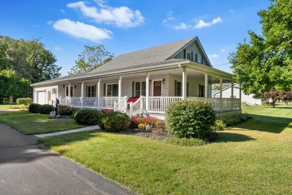 4750 N Coloma Road, Coloma, MI 49038