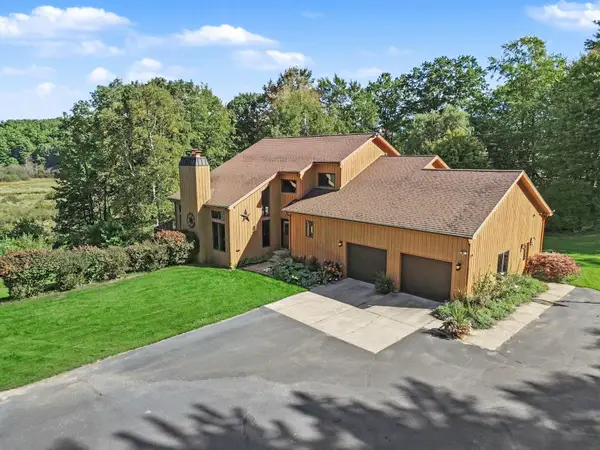 5336 W Riverside Lane, Ludington, MI 49431