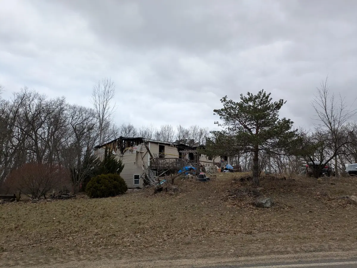 5024 W Fenwick Road, Greenville, MI 48838 - #1