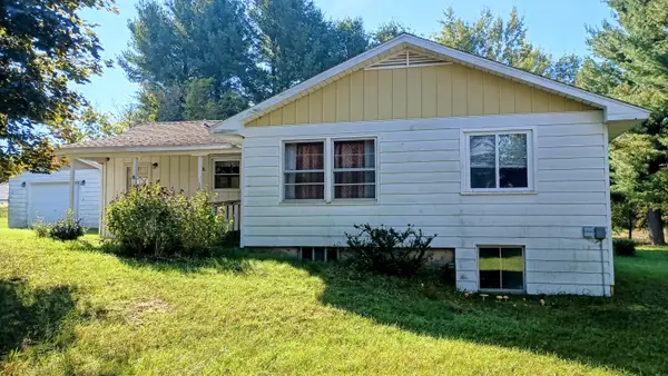 617 W Sugar Grove Road, Scottville, MI 49454