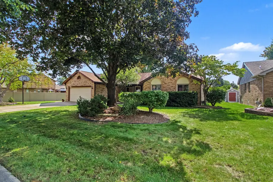 37885 Margareta Drive, Livonia, MI 48152 - #3