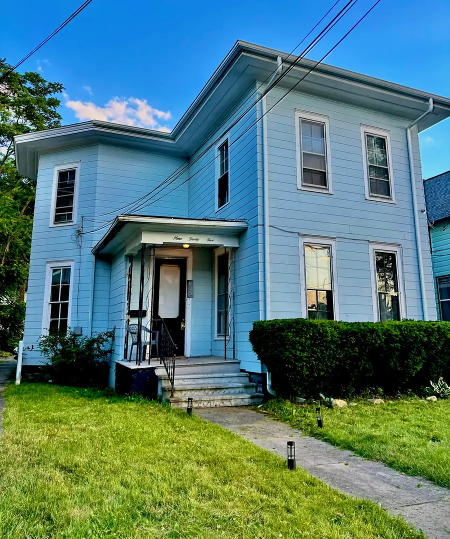 935 W Lovell Street, Kalamazoo, MI 49007 - #2