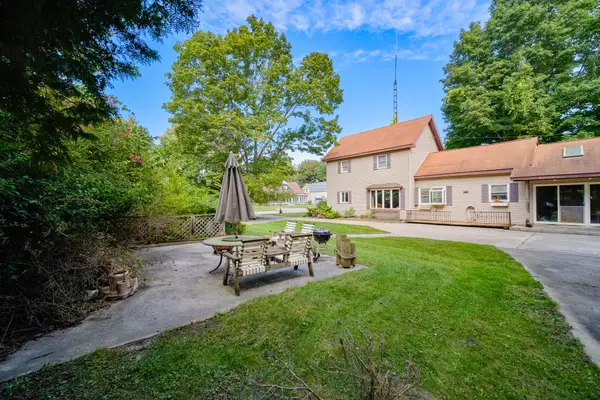 537 2nd Street, Manistee, MI 49660