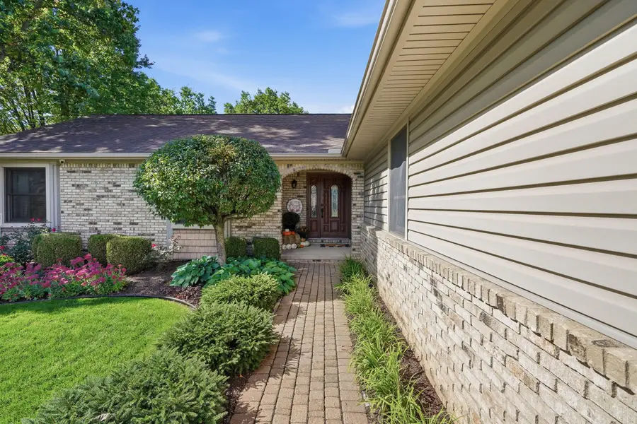 29369 Hampton Court, New Hudson, MI 48165 - #3