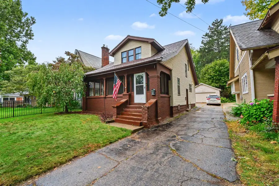 319 Glenhaven Avenue Nw, Grand Rapids, MI 49504 - #2