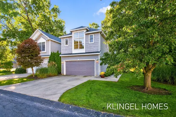 858 Bluff Creek Drive, Grand Haven, MI 49417