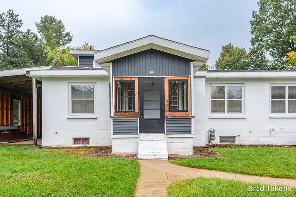 1559 Laughlin Drive Nw, Grand Rapids, MI 49504