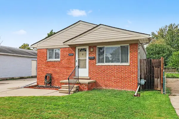 25151 Pearl Street, Roseville, MI 48066