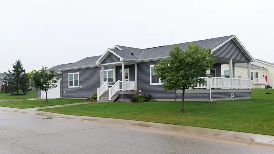 11761 Townsquare Boulevard, Rockford, MI 49341 - #2