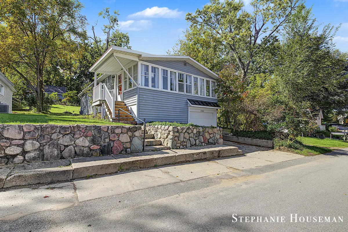 6765 Kitson Drive Ne, Rockford, MI 49341 - #1