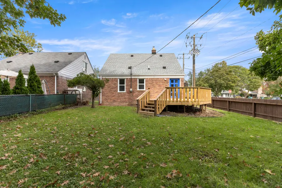 24601 Carlysle Street, Dearborn, MI 48124 - #3