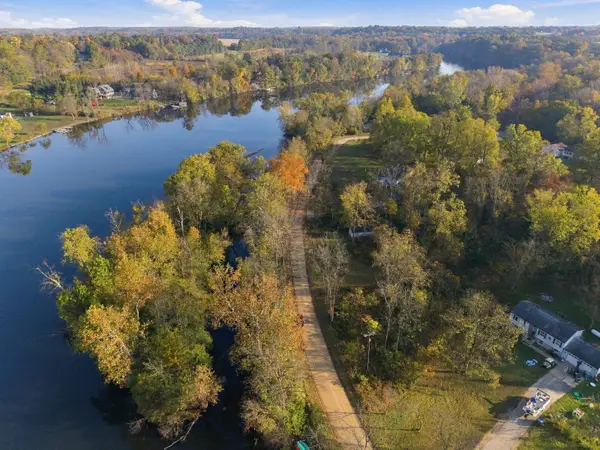 E River Road, Buchanan, MI 49107