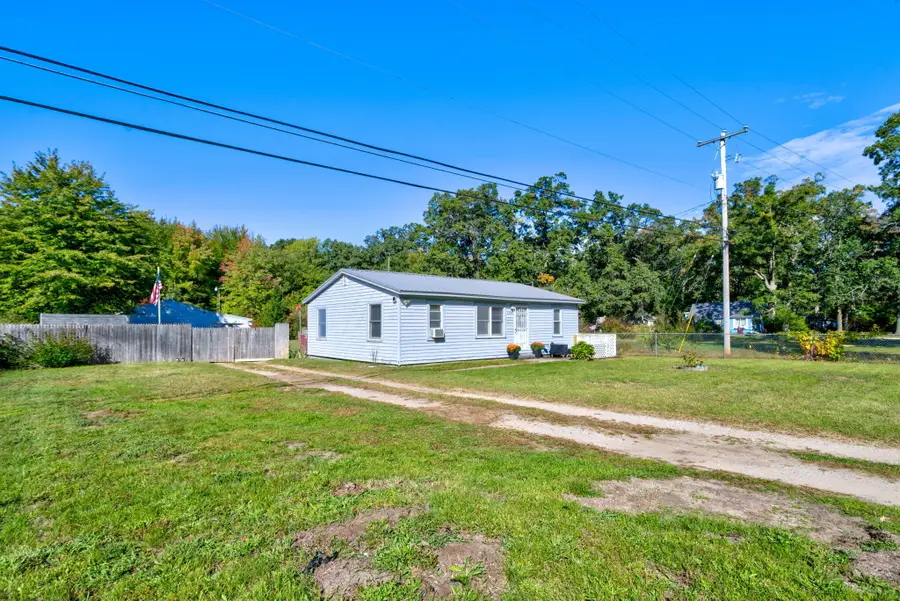 1295 S Brooks Road, Muskegon, MI 49442 - #2