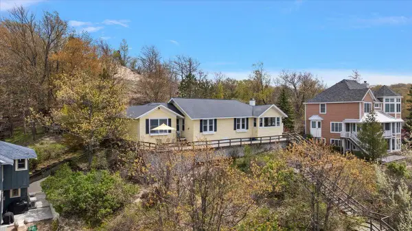 2448 Blue Bell Court, Macatawa, MI 49434