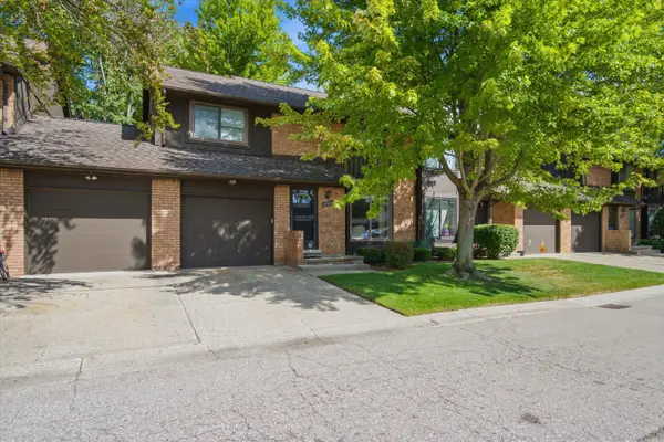 37244 Clubhouse Drive, Sterling Heights, MI 48312