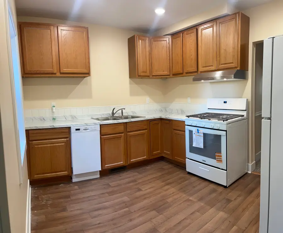 511 Emerald Avenue Ne, Grand Rapids, MI 49503 - #3