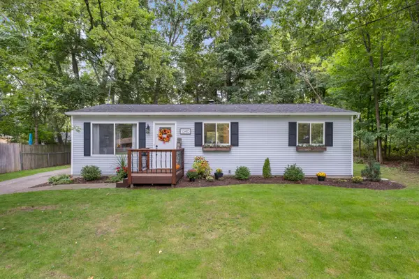 1340 Knapp Street Ne, Grand Rapids, MI 49505