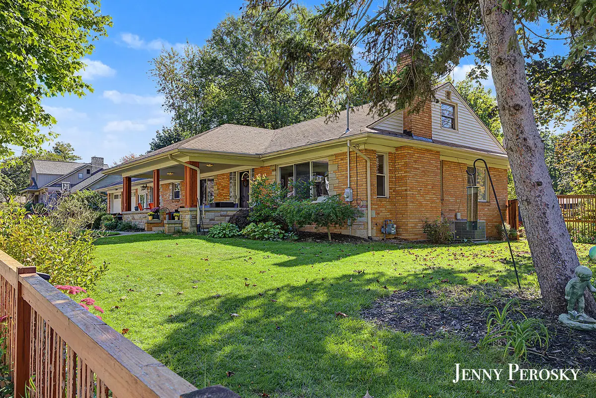 2022 Hall Street Se, East Grand Rapids, MI 49506 - #1