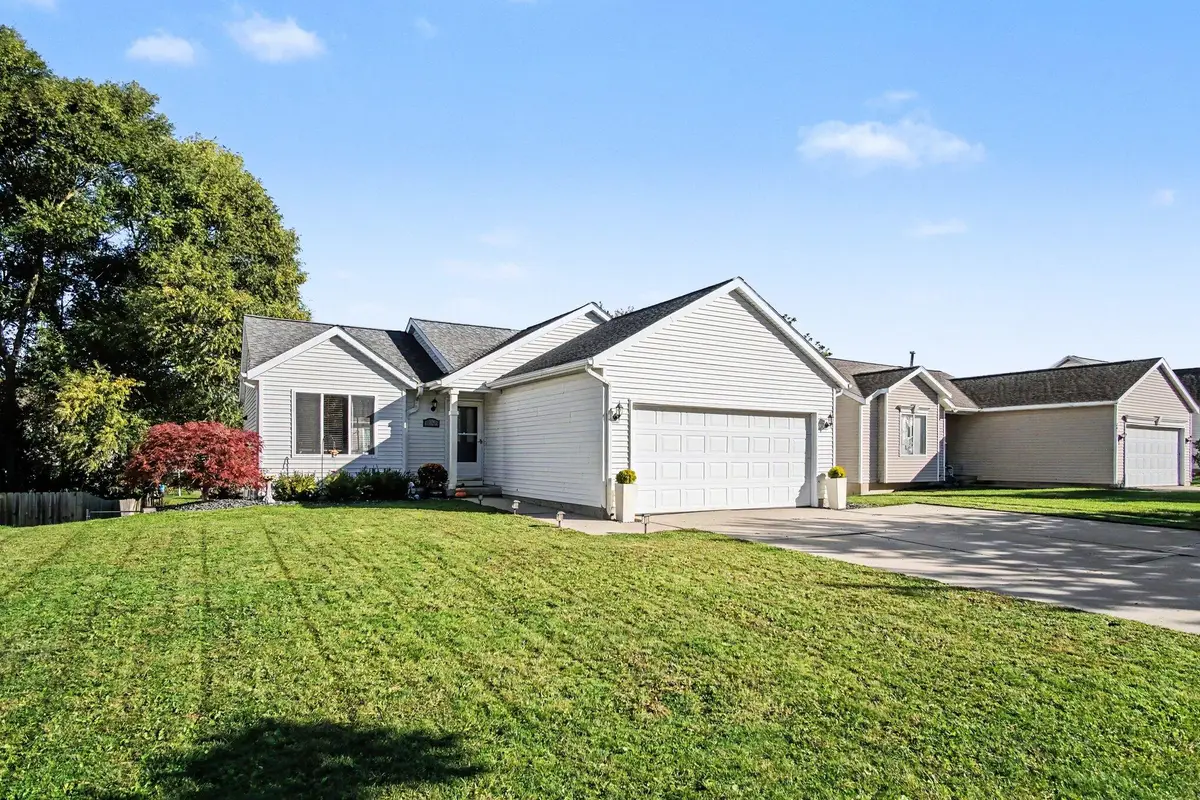3023 Stonewood Street Nw, Grand Rapids, MI 49504 - #1