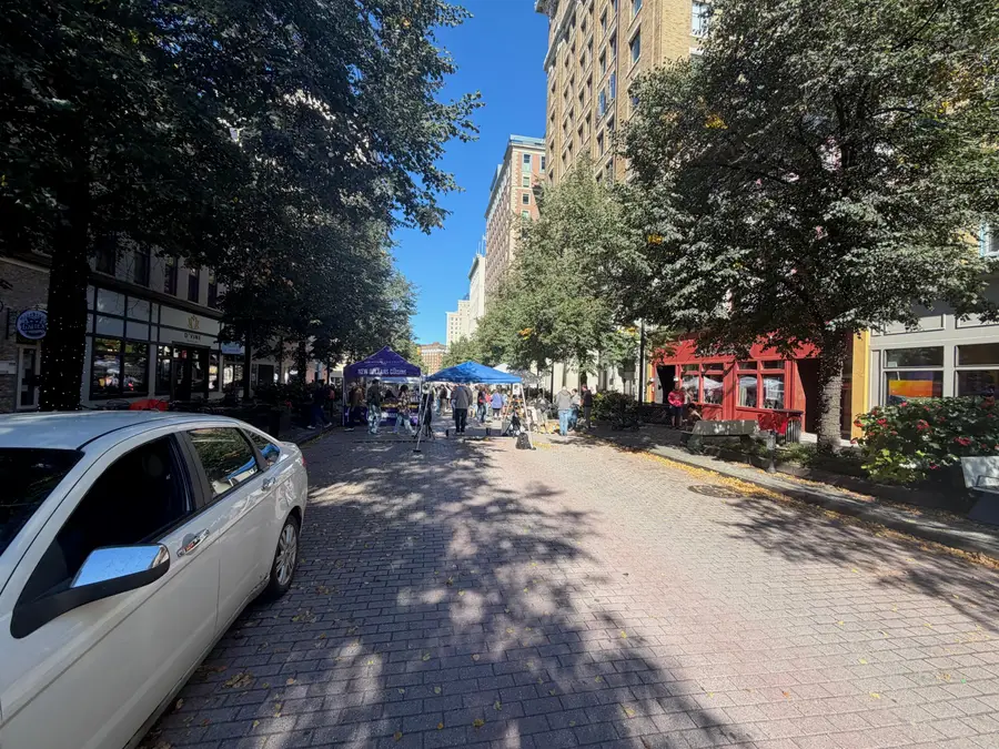 49 Monroe Center Street Nw #8, Grand Rapids, MI 49503 - #3