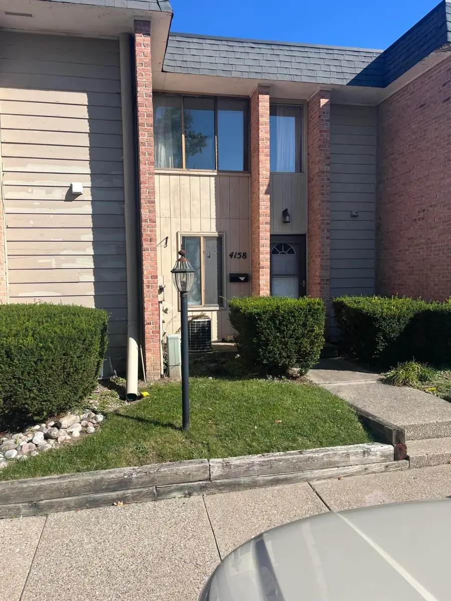 4158 E Saxony Drive Se, Grand Rapids, MI 49508 - #2