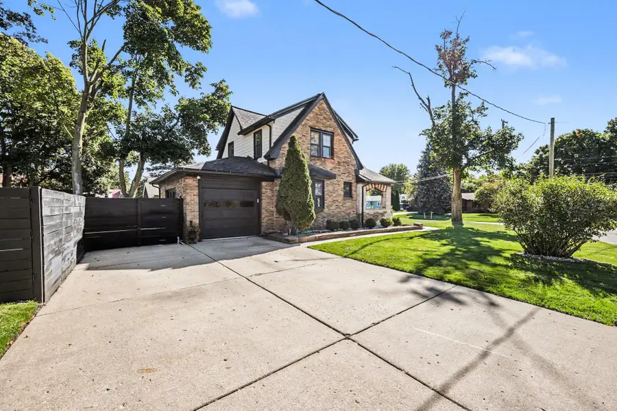 601 3 Mile Road Ne, Grand Rapids, MI 49505 - #3