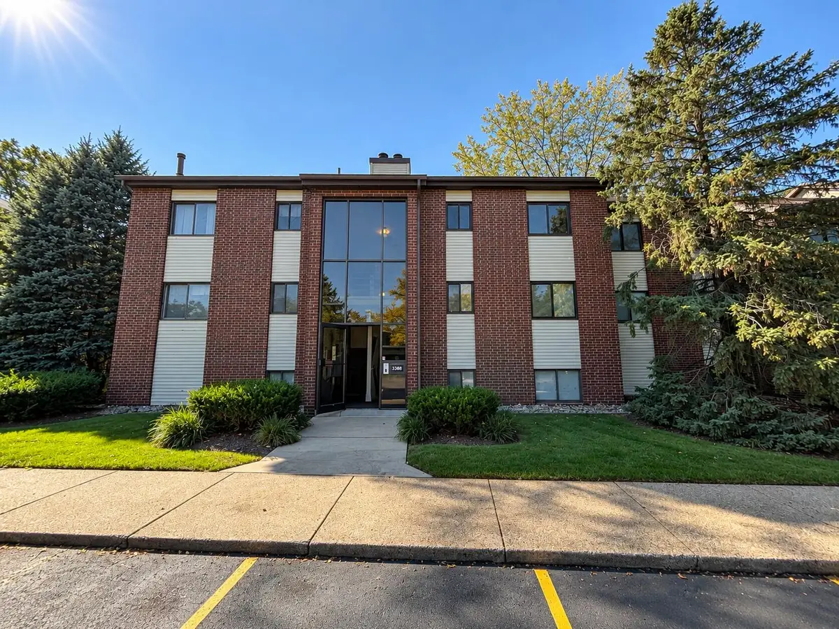 3386 Devonwood Hills Ne #F, Grand Rapids, MI 49525 - #1