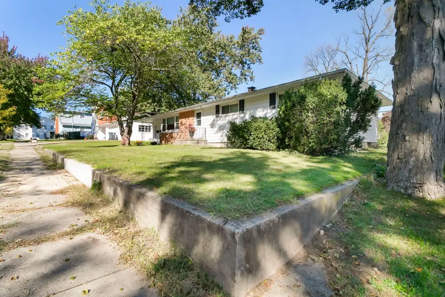 108 W Dewey Street, Buchanan, MI 49107 - #2
