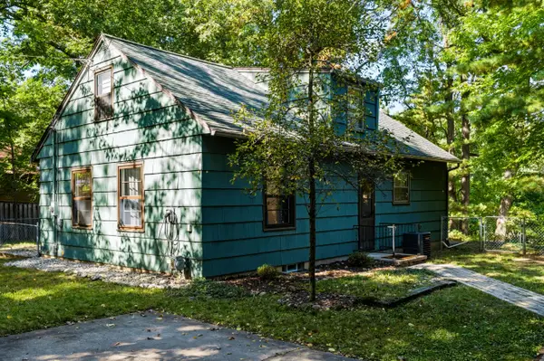 2400 Crest Drive, Kalamazoo, MI 49008