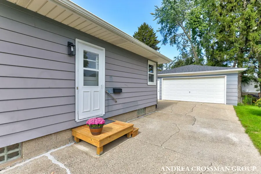 1145 Taylor Avenue, Grand Haven, MI 49417 - #3