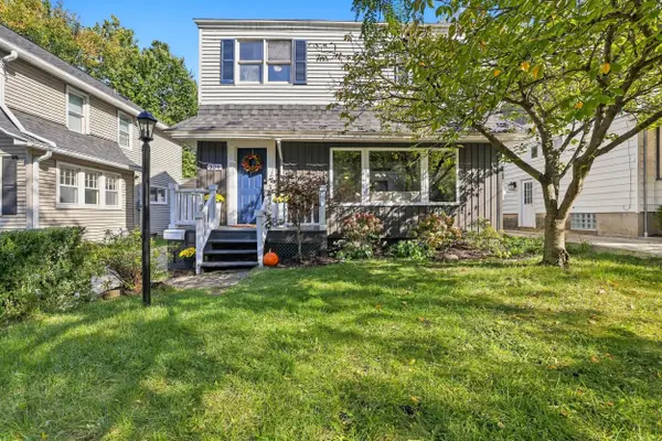 324 Gladstone Drive Se, East Grand Rapids, MI 49506