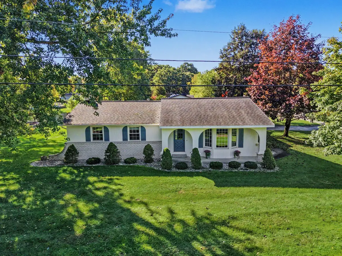 16370 Pinewood Avenue, Spring Lake, MI 49456 - #1