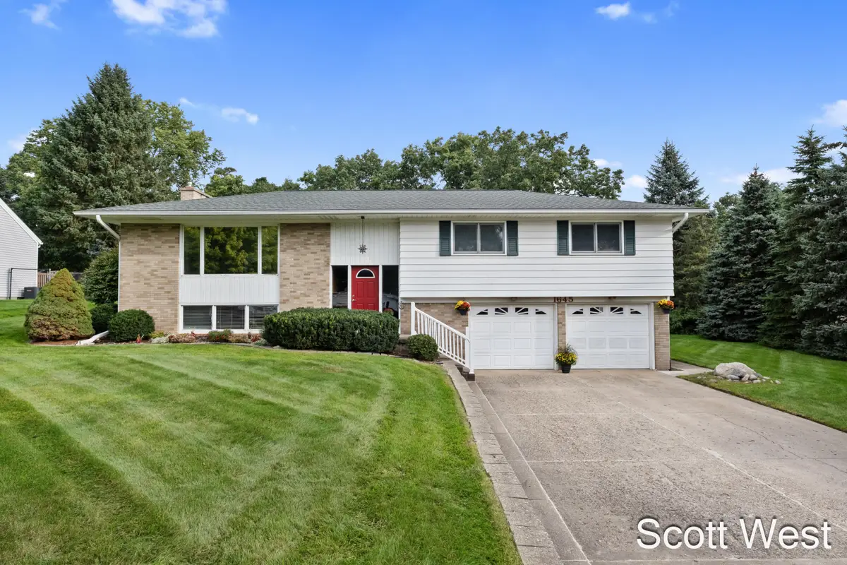 1645 Waldorf Street Nw, Grand Rapids, MI 49544 - #1