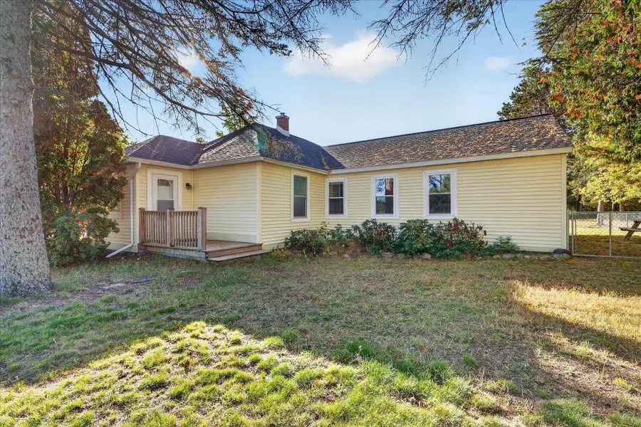 1617 W Division Street, Cadillac, MI 49601 - #3