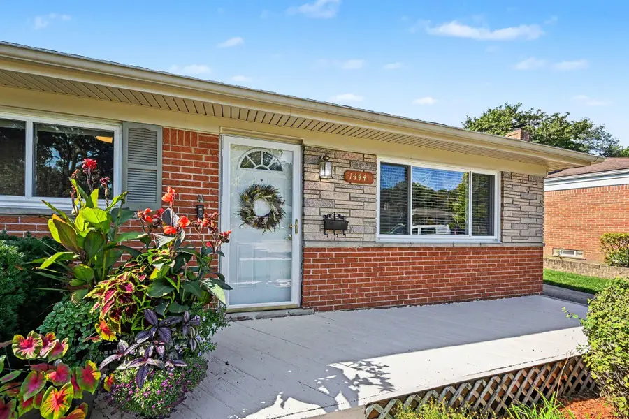 14441 Arden Street, Livonia, MI 48154 - #2